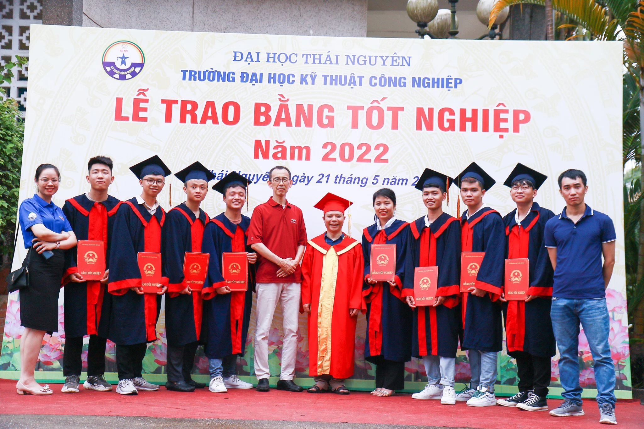 Các thủ tục nhập học
