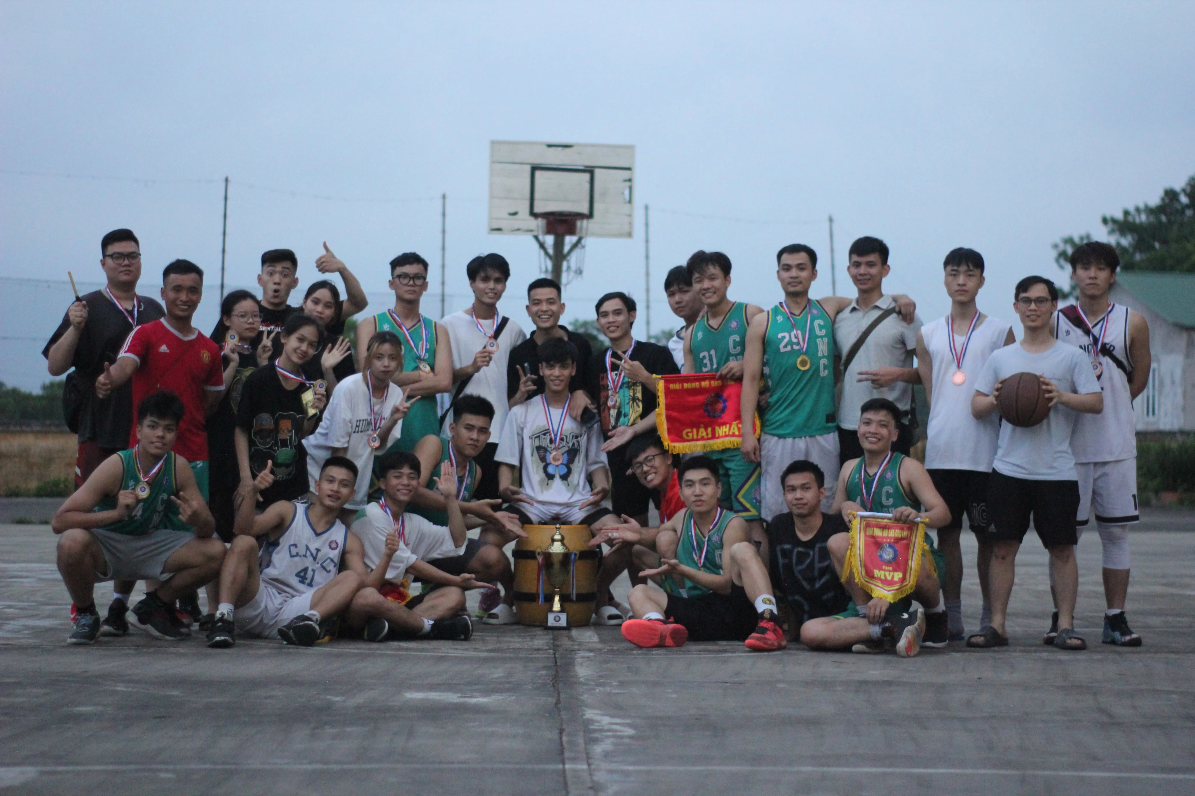 Câu lạc bộ - 1 phần thanh xuân của sinh viên khoa Quốc tế