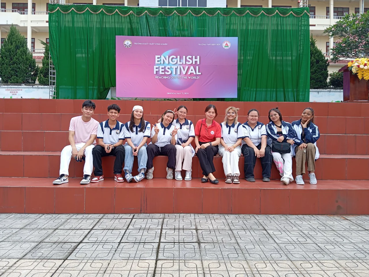 Giới thiệu Bộ môn Ngoại Ngữ