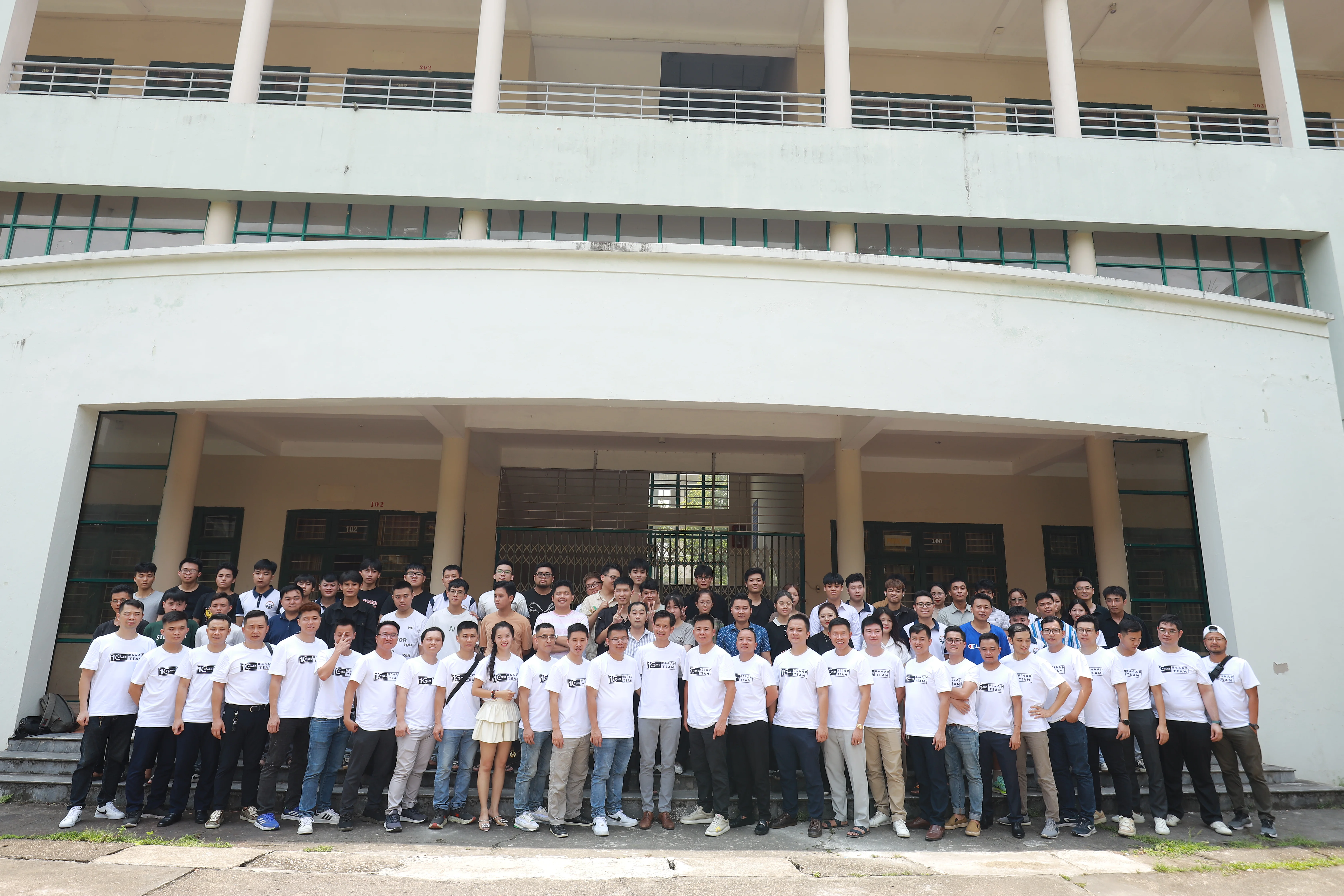 Giao lưu giữa Cựu Sinh viên K44AP và Sinh viên Khoa Quốc tế