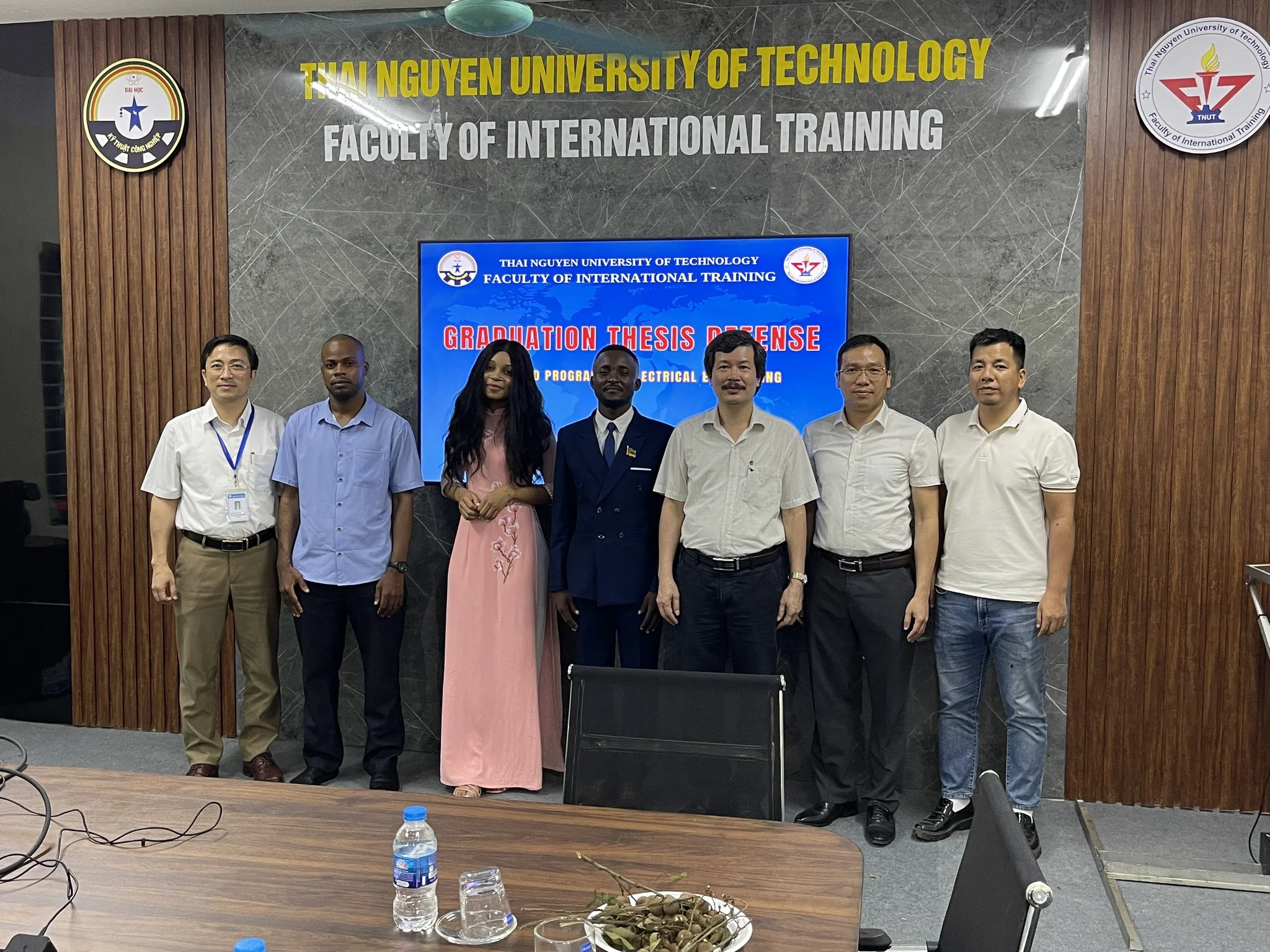 Lễ bảo vệ đồ án tốt nghiệp các sinh viên Quốc tế FIT