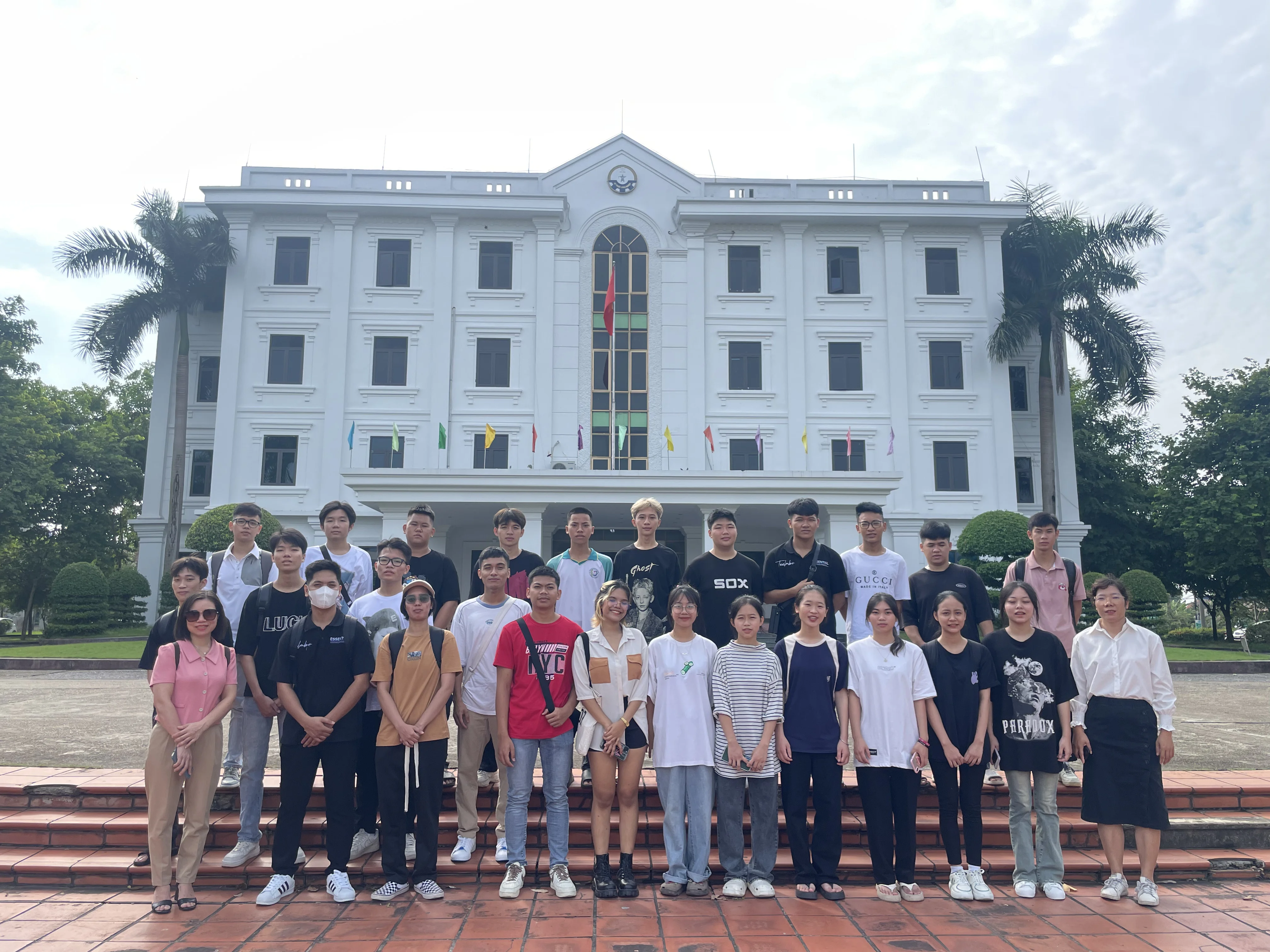 Chương trình thăm quan TNUT dành cho các bạn tân sinh viên FIT