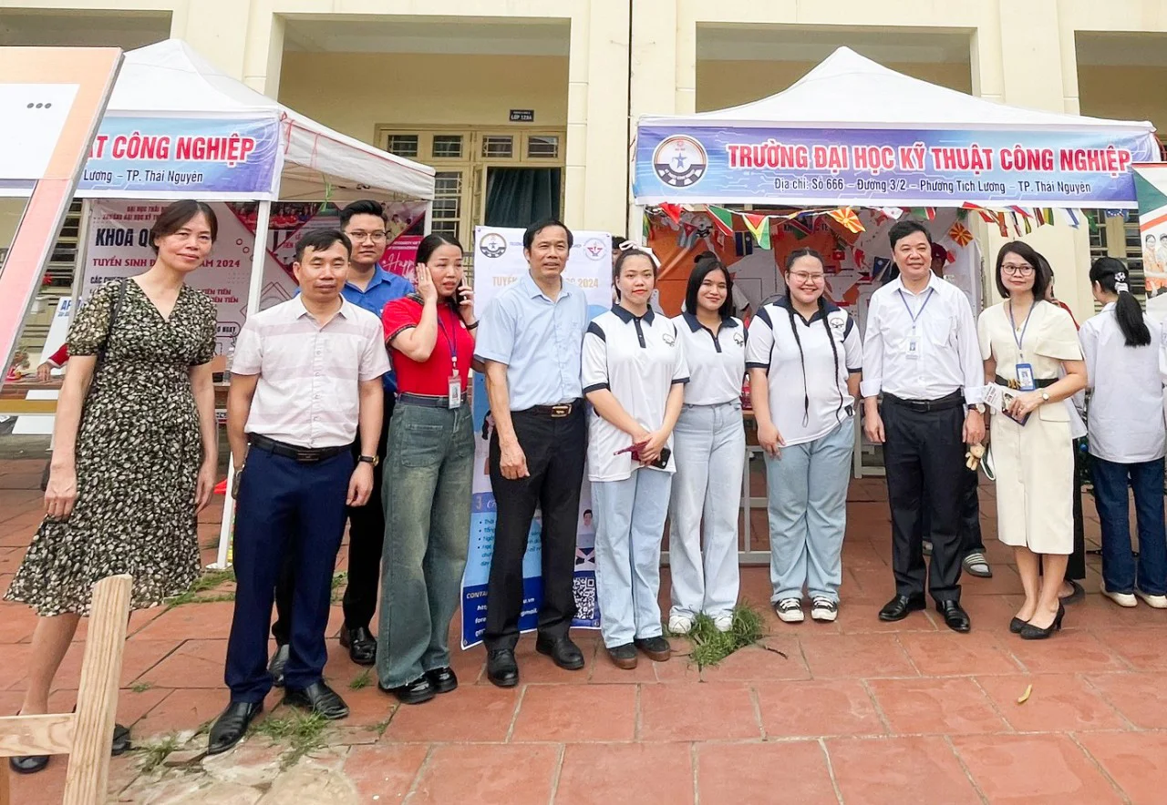 Ngày Hội Sống Xanh và Phát Triển bền Vững tổ chức tại THPT Điềm Thụy - Thái Nguyên