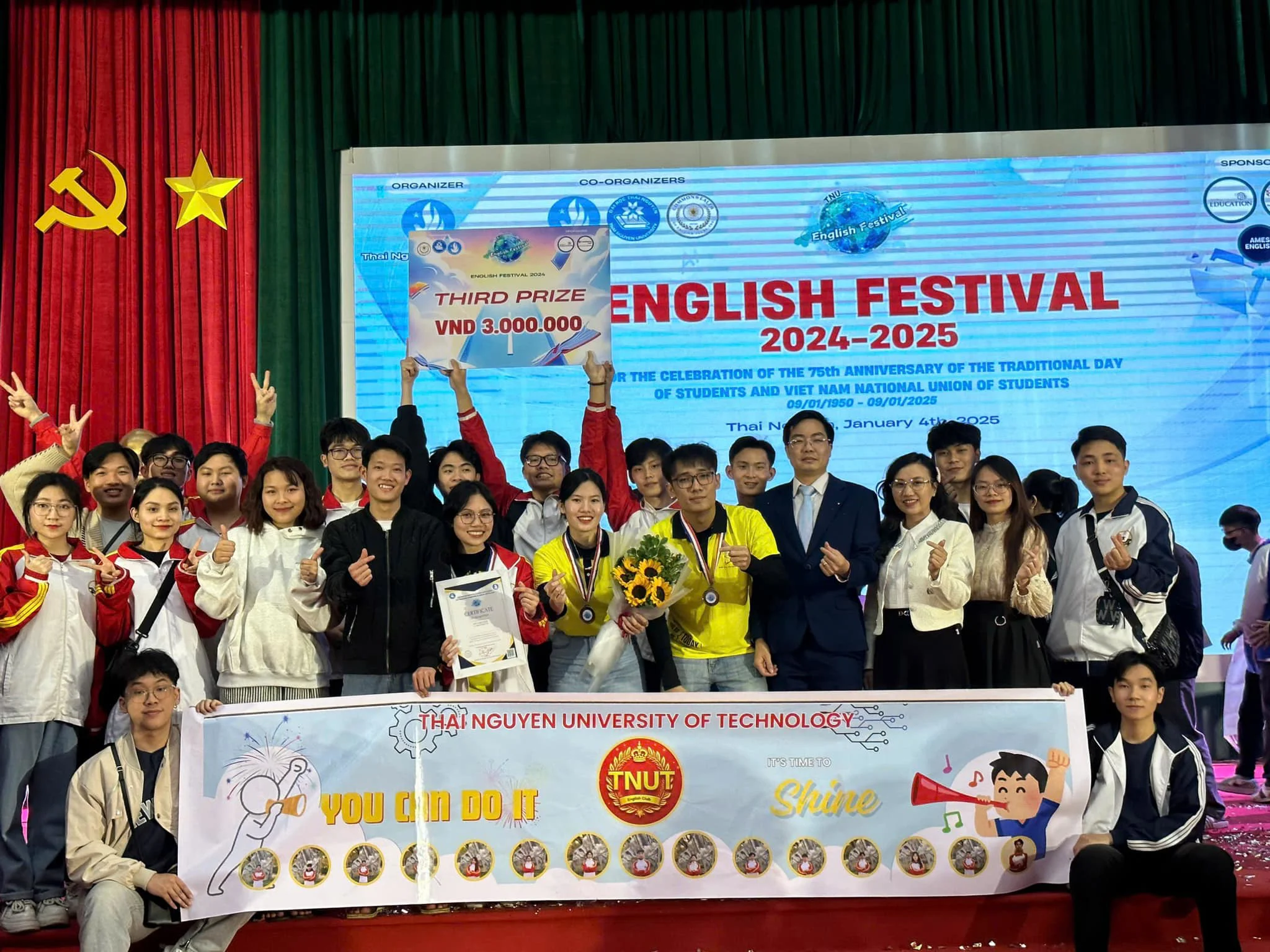 ĐỘI TUYỂN TNUT BLAZE WARRIORS XUẤT SẮC TẠI ENGLISH FESTIVAL 2024-2025