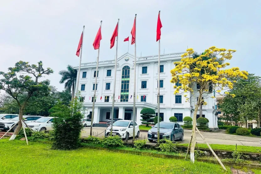 Hướng dẫn xem hình thức thi môn học trên portal